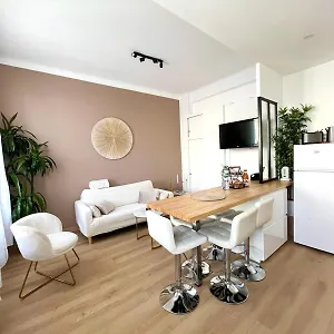 - T3 Renove De 50 M2 Classe 2 Etoiles Apartment